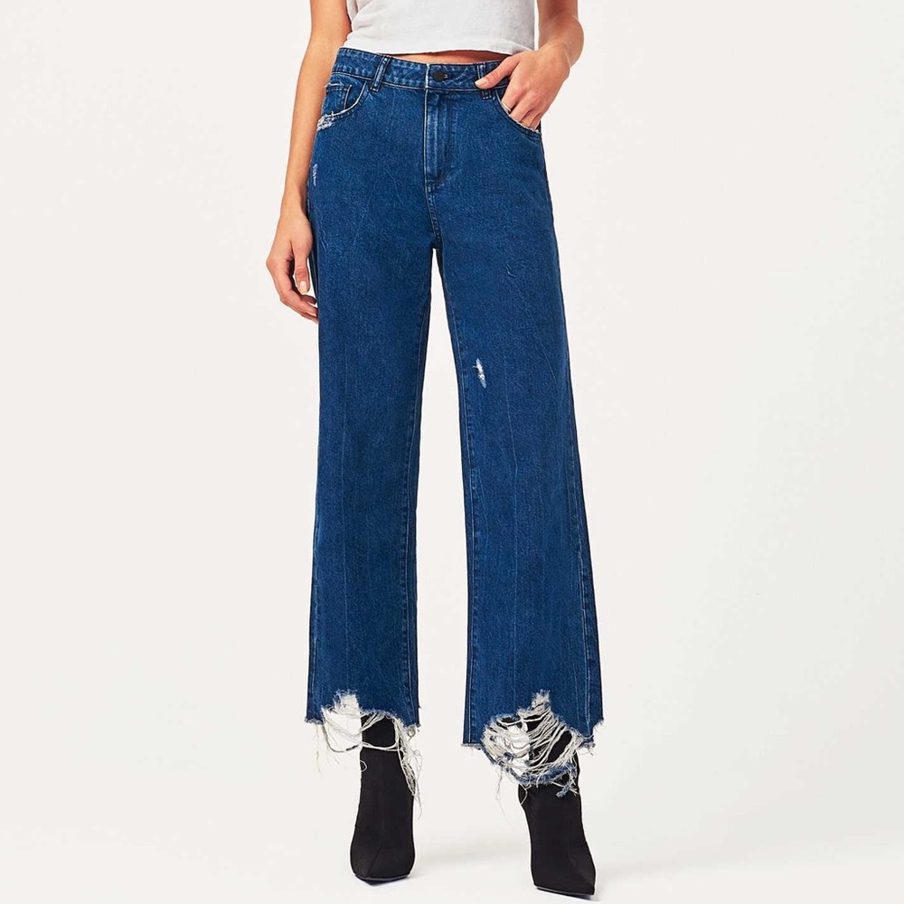 DL1961 Hepburn Dark Blue Distressed Flare Jeans Size 28